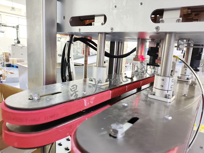 江苏全自动四轮旋盖机细节展示